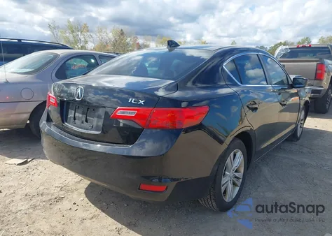 2013 Acura Ilx 2.0L z USA, uszkodzony, nr VIN 19VDE1F31DE022024